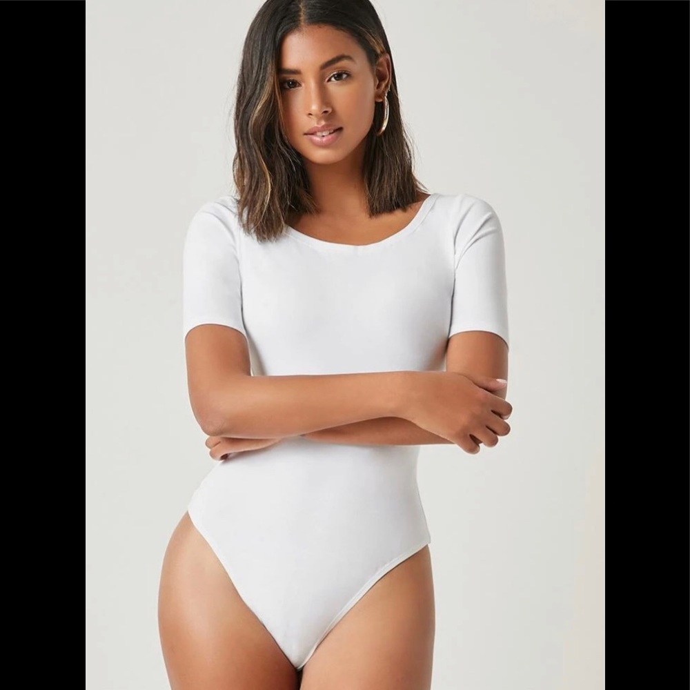 SHEIN BASICS Round Neck Solid Fitted Bodysuit